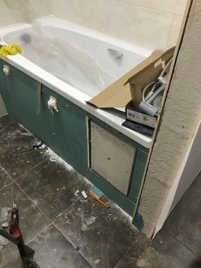 Люк под плитку Нажимной Секрет-Лайт 2 створки 1200*300 Люк под плитку Нажимной Секрет-Лайт 2 створки 1200*300